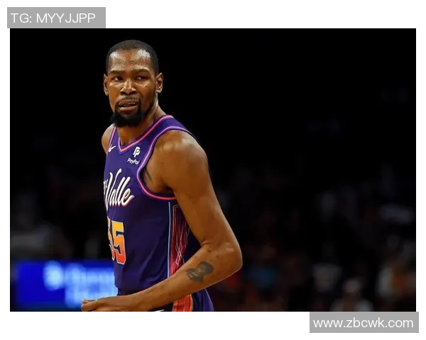 杜兰特与易建联的巅峰对决:NBA巨星的荣耀与奋斗之路 杜兰特与易建联的巅峰对决:NBA巨星的荣耀与奋斗之路